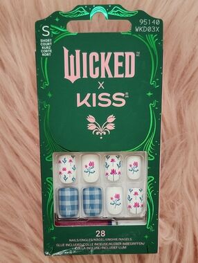 LIMITED EDITION!! Brand New KISS X WICKED False Nails-S